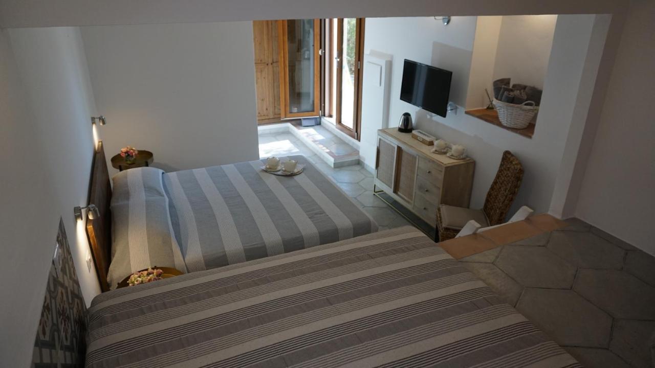 Li Petri Manni Bed & Breakfast Olbia Eksteriør bilde