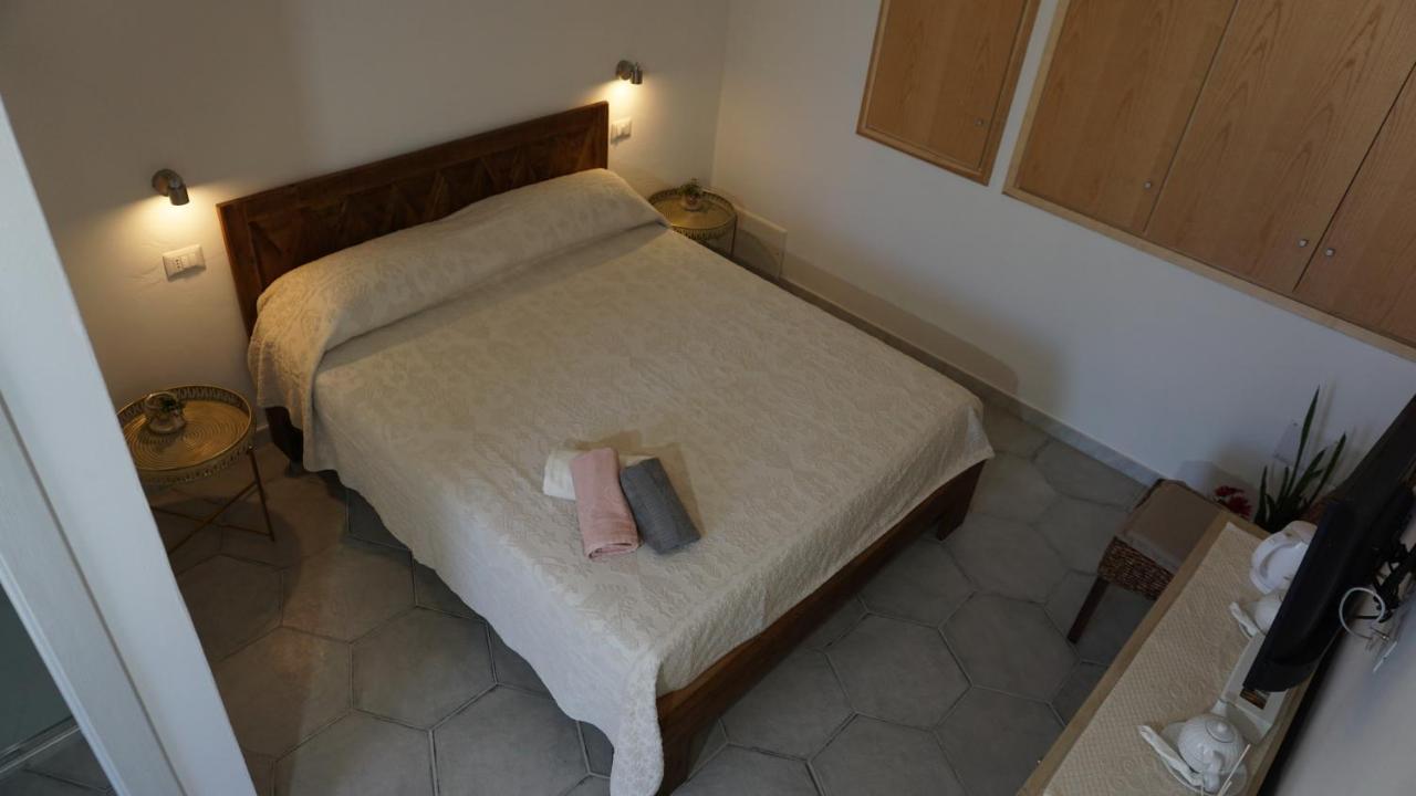 Li Petri Manni Bed & Breakfast Olbia Eksteriør bilde